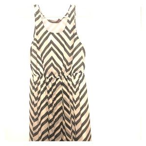 Plus size chevron pattern sleeveless dress size 1x